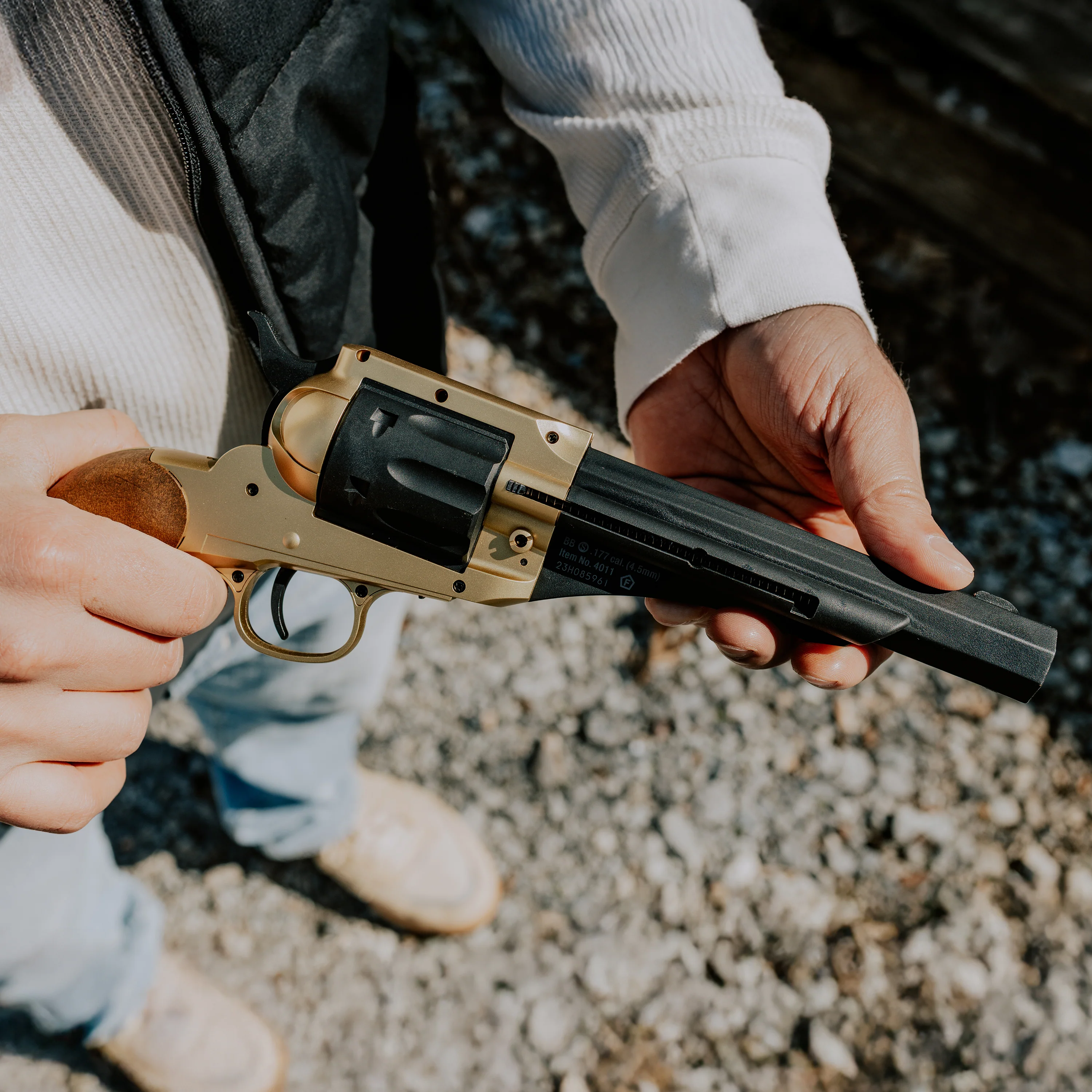 1858 CO2 Pistol Kit - Black & Gold - Image 14
